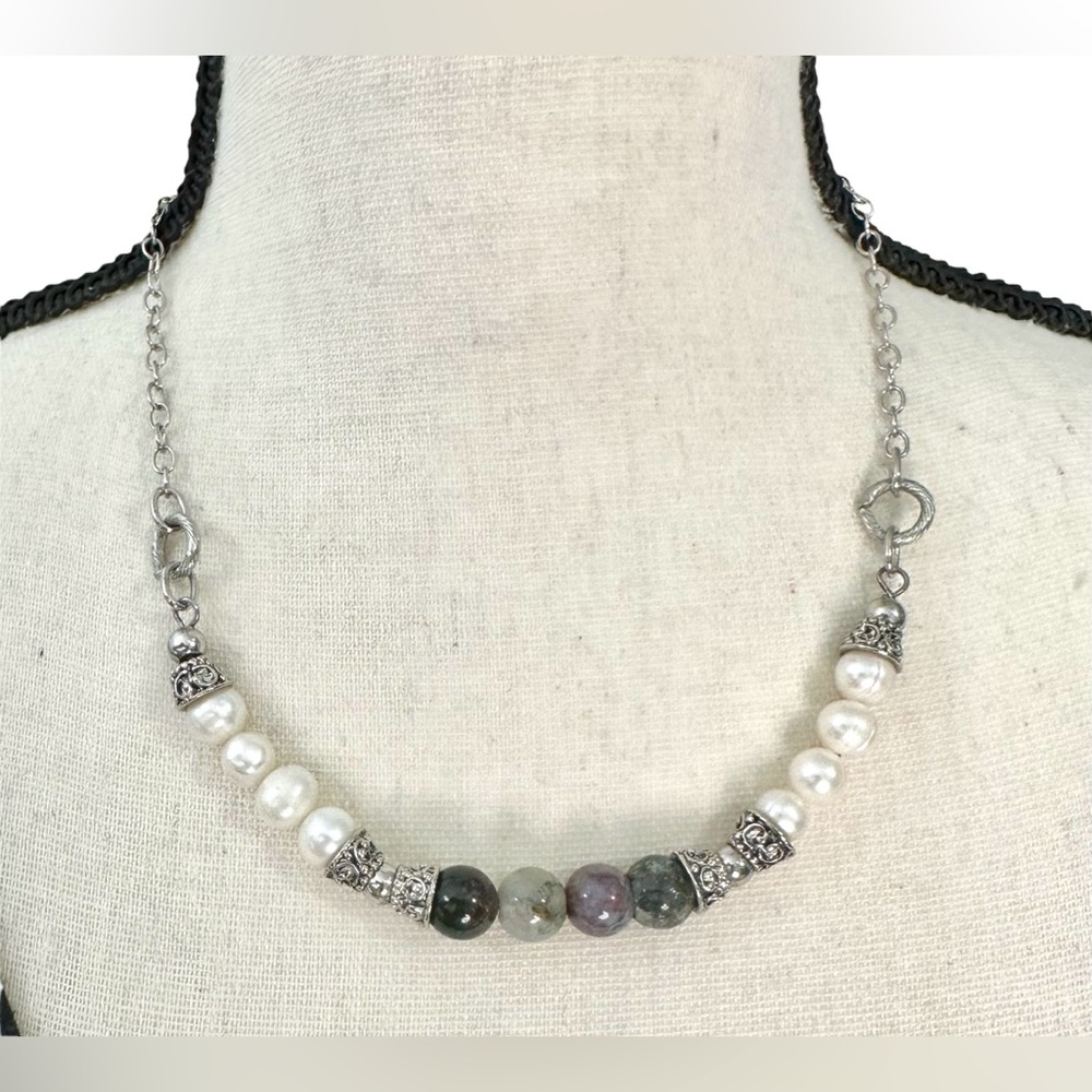 🤍Faux Pearl and Stone Bib Necklace
